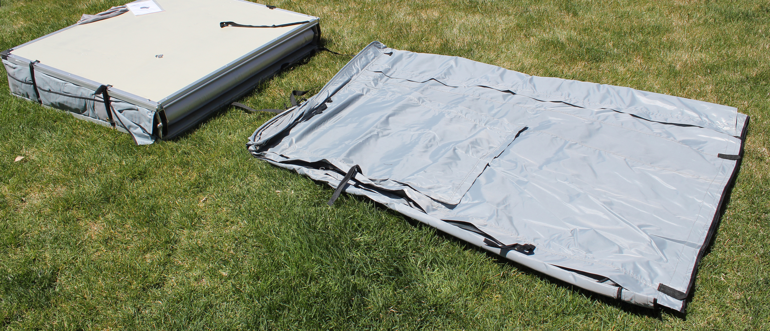 macattaxx roof top tent and change room